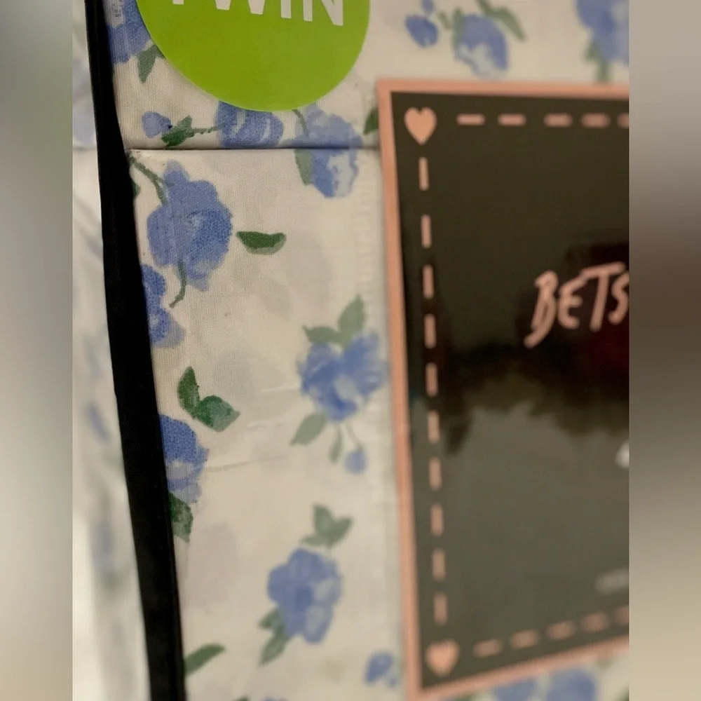 BETSEY JOHNSON ROSEBUD Microfiber White Blue TWIN‎ Sheet Set NWT